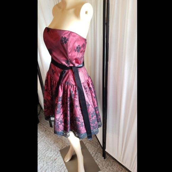 Betsy & Adam Dresses & Skirts - Betsy and adam Prom/Formal dress